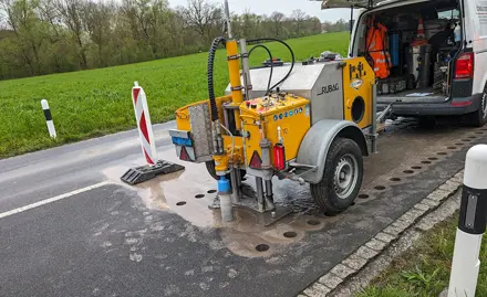 Evaluation of asphalt cleaning water with the aid of biotests